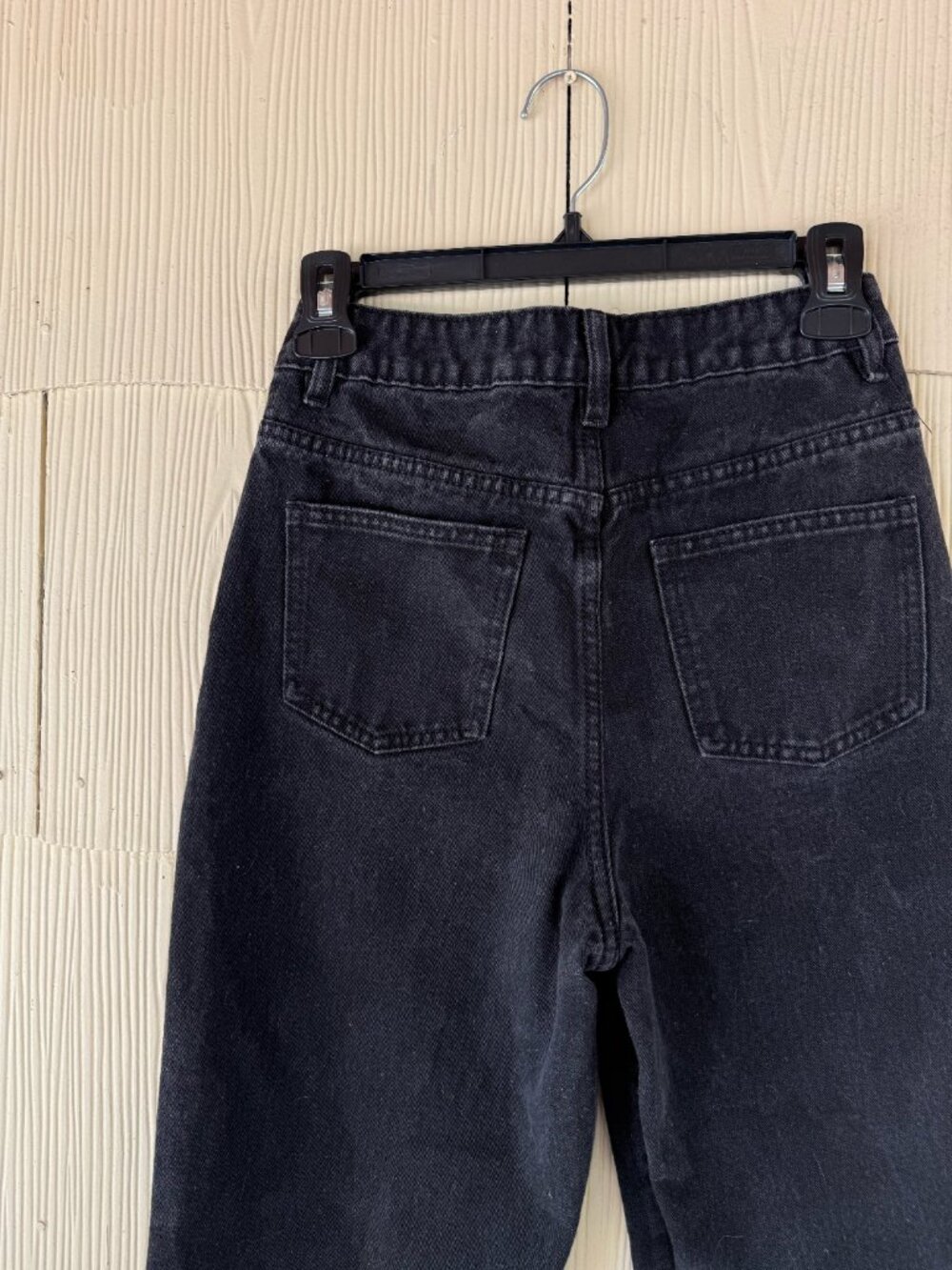 Boohoo High Rise Black Wash Jeans - Picture 4 of 4